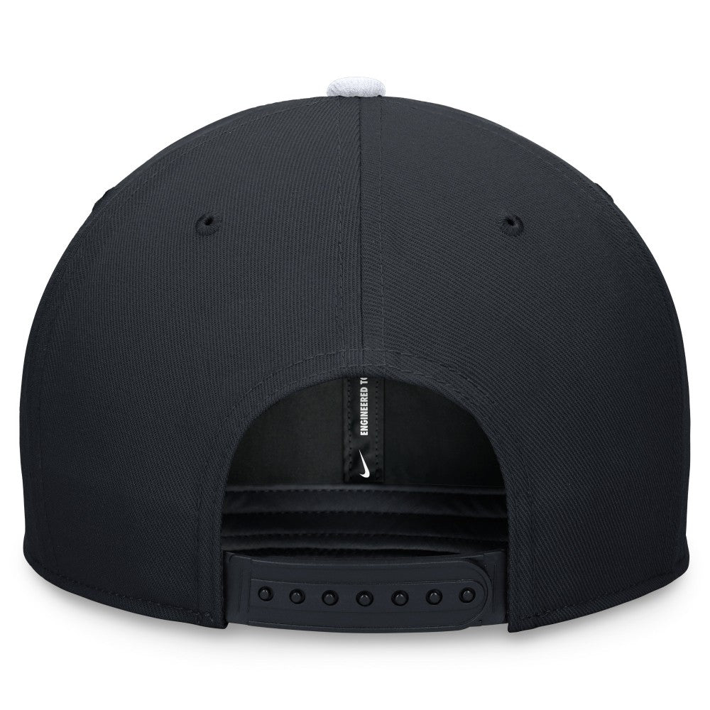 Navy/White New York Yankees Nike Two-Tone Snapback Hat