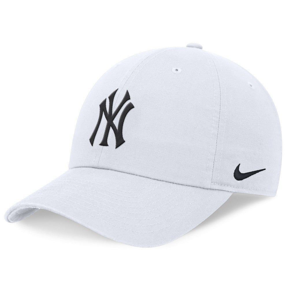 White New York Yankees Nike Club Adjustable Hat