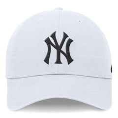 White New York Yankees Nike Club Adjustable Hat