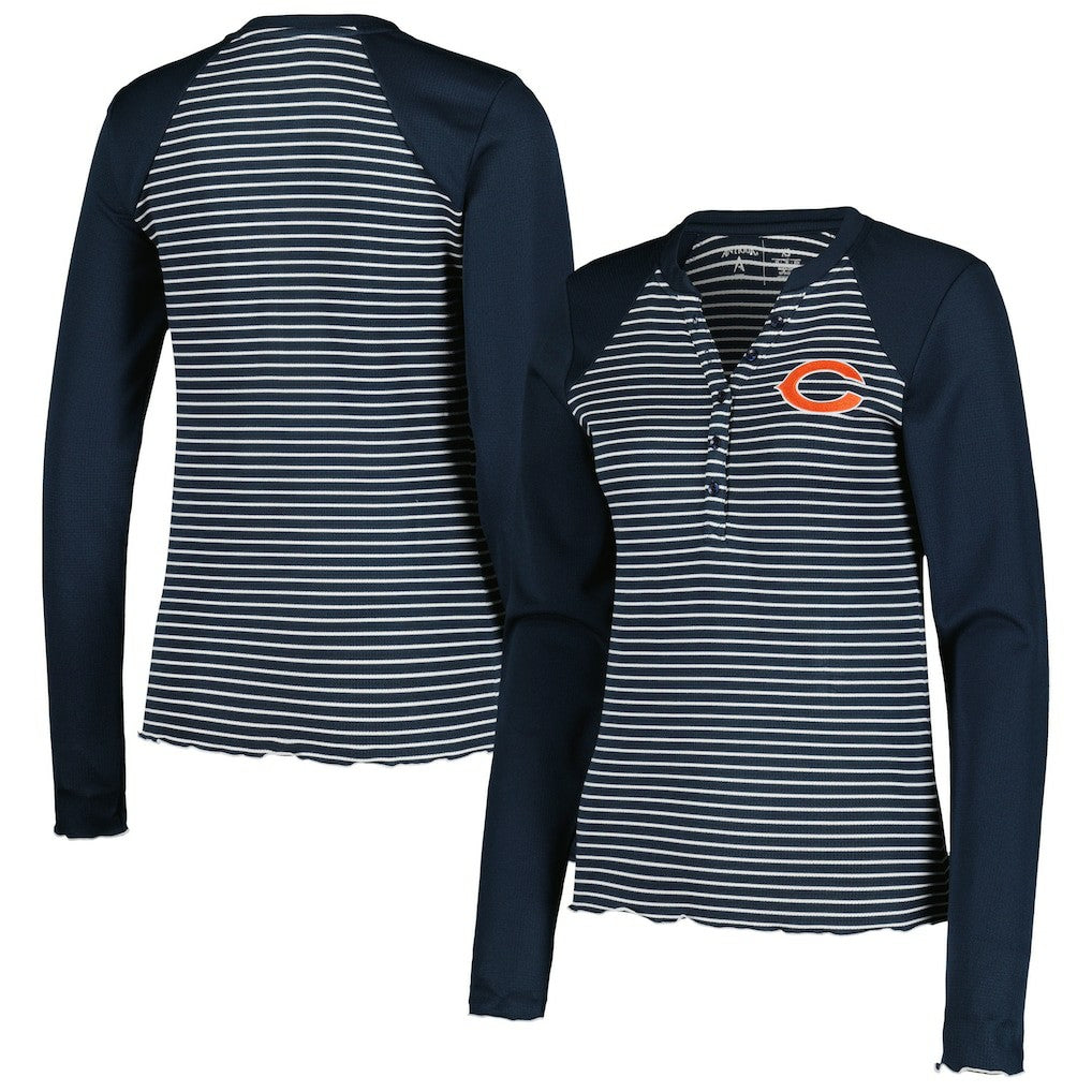 Antigua Women's Maverick Waffle Henley Long Sleeve T-Shirt - Chicago Bears T-shirts