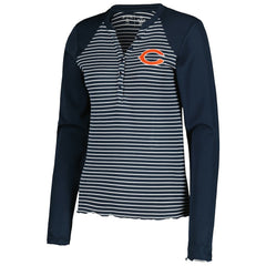 Antigua Women's Maverick Waffle Henley Long Sleeve T-Shirt - Chicago Bears T-shirts