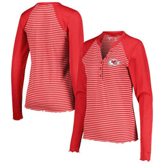 Antigua Women's Maverick Waffle Henley Long Sleeve T-Shirt - Kansas City Chiefs T-shirts