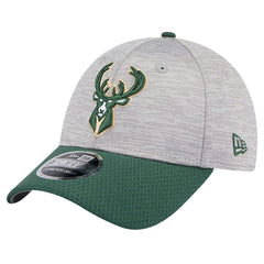 New Era Milwaukee Bucks Active Digi-Tech Two-Tone 9FORTY Adjustable Hat