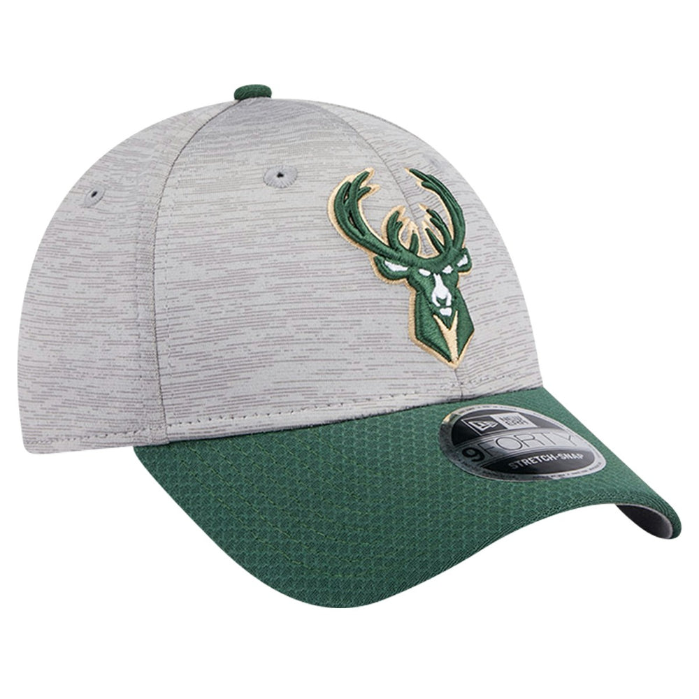 New Era Milwaukee Bucks Active Digi-Tech Two-Tone 9FORTY Adjustable Hat