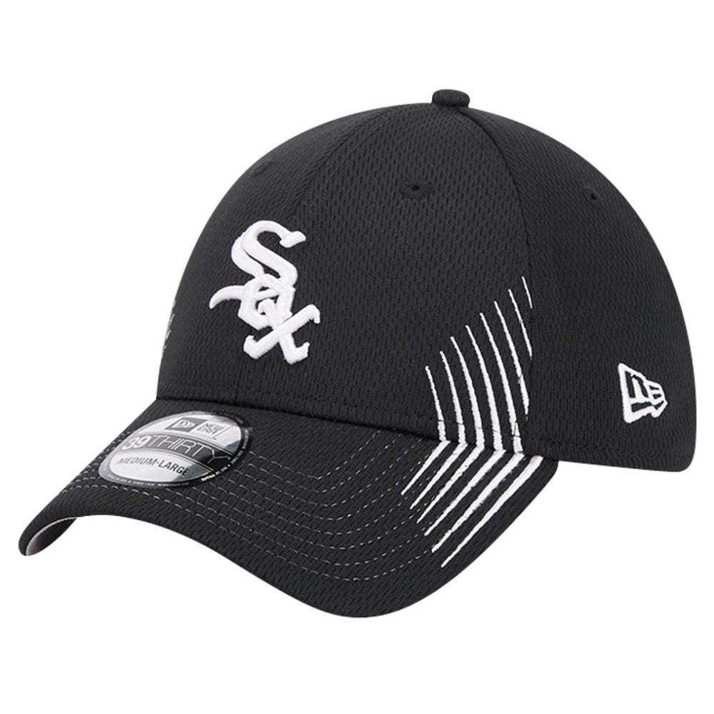Black Chicago White Sox New Era Active Dash Mark 39THIRTY Flex Hat
