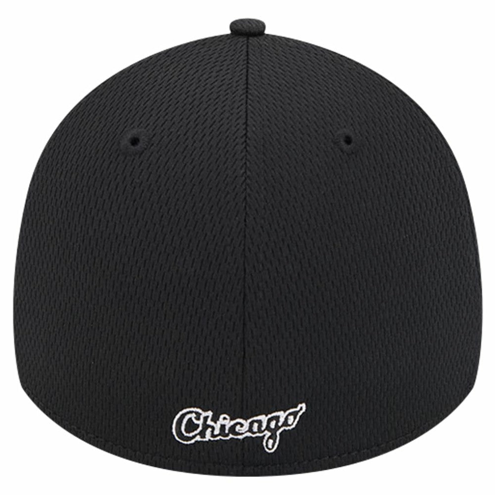 Black Chicago White Sox New Era Active Dash Mark 39THIRTY Flex Hat