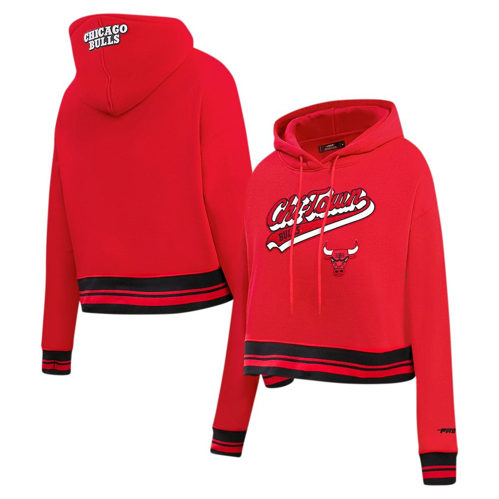 Chicago Bulls Pro Standard Women's Script Tail Cropped Pullover Hoodie