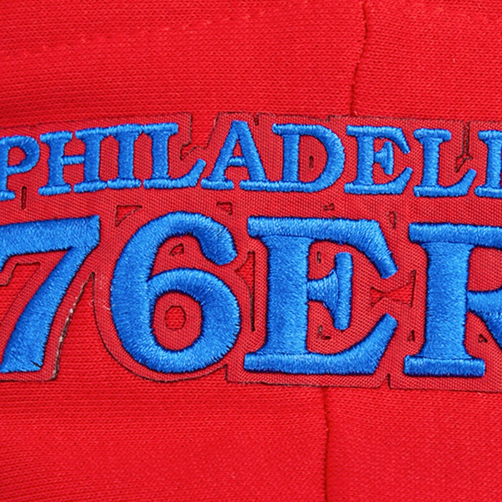 Philadelphia 76ers Pro Standard Women's Script Tail Cropped Pullover Hoodie