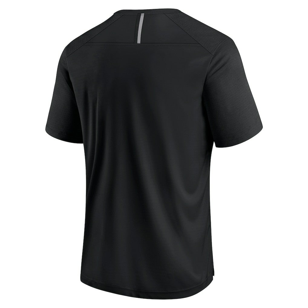 Defender Blackout T-Shirt - Carolina Panthers T-shirts