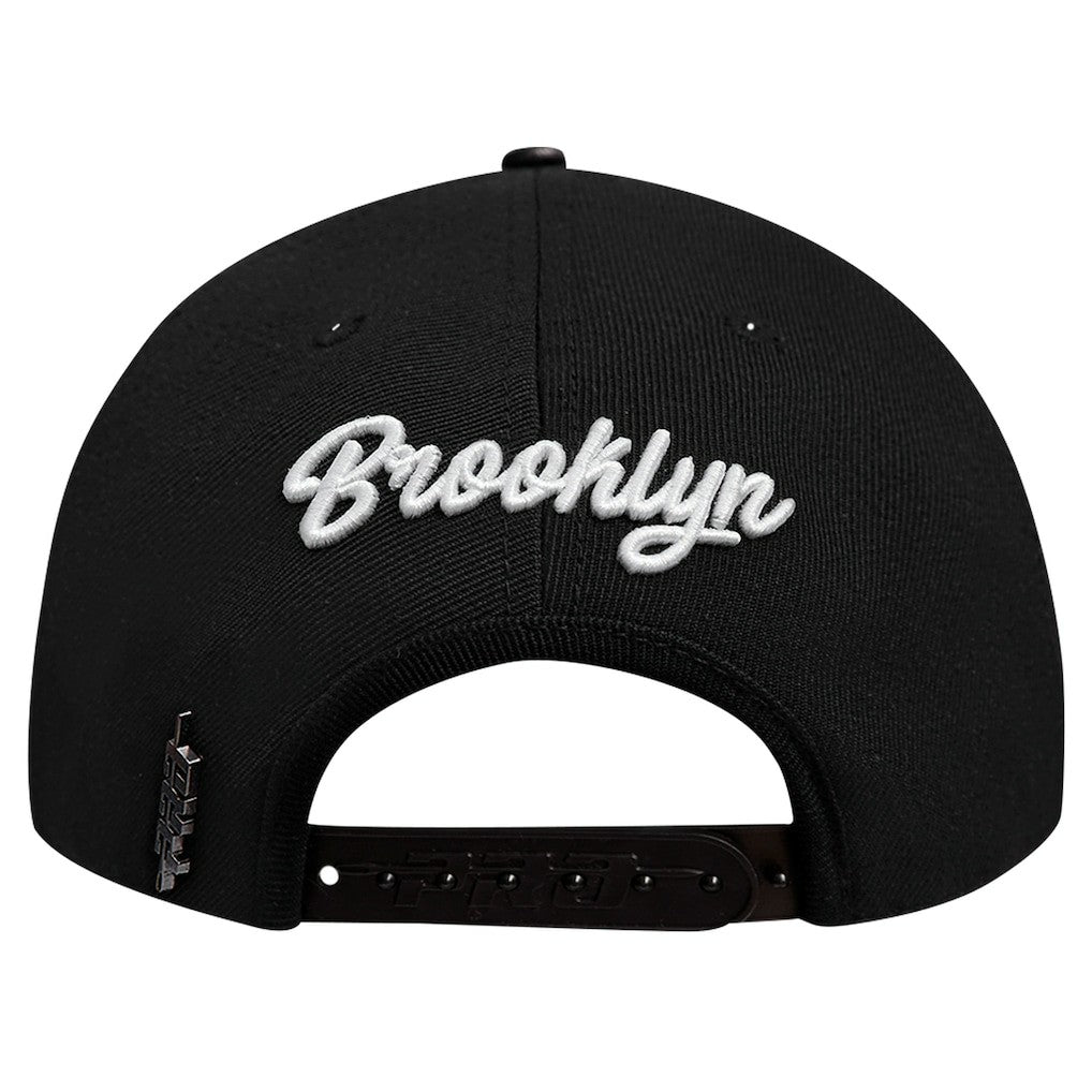 Brooklyn Nets Pro Standard Paint the City Pinch Front Snapback Hat