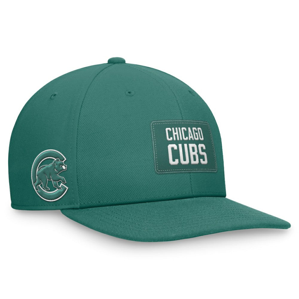 Green Chicago Cubs Nike Bicoastal Pro Performance Snapback Hat