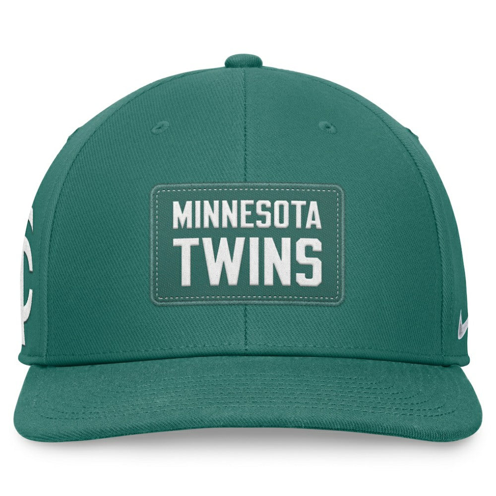 Green Minnesota Twins Nike Bicoastal Pro Performance Snapback Hat