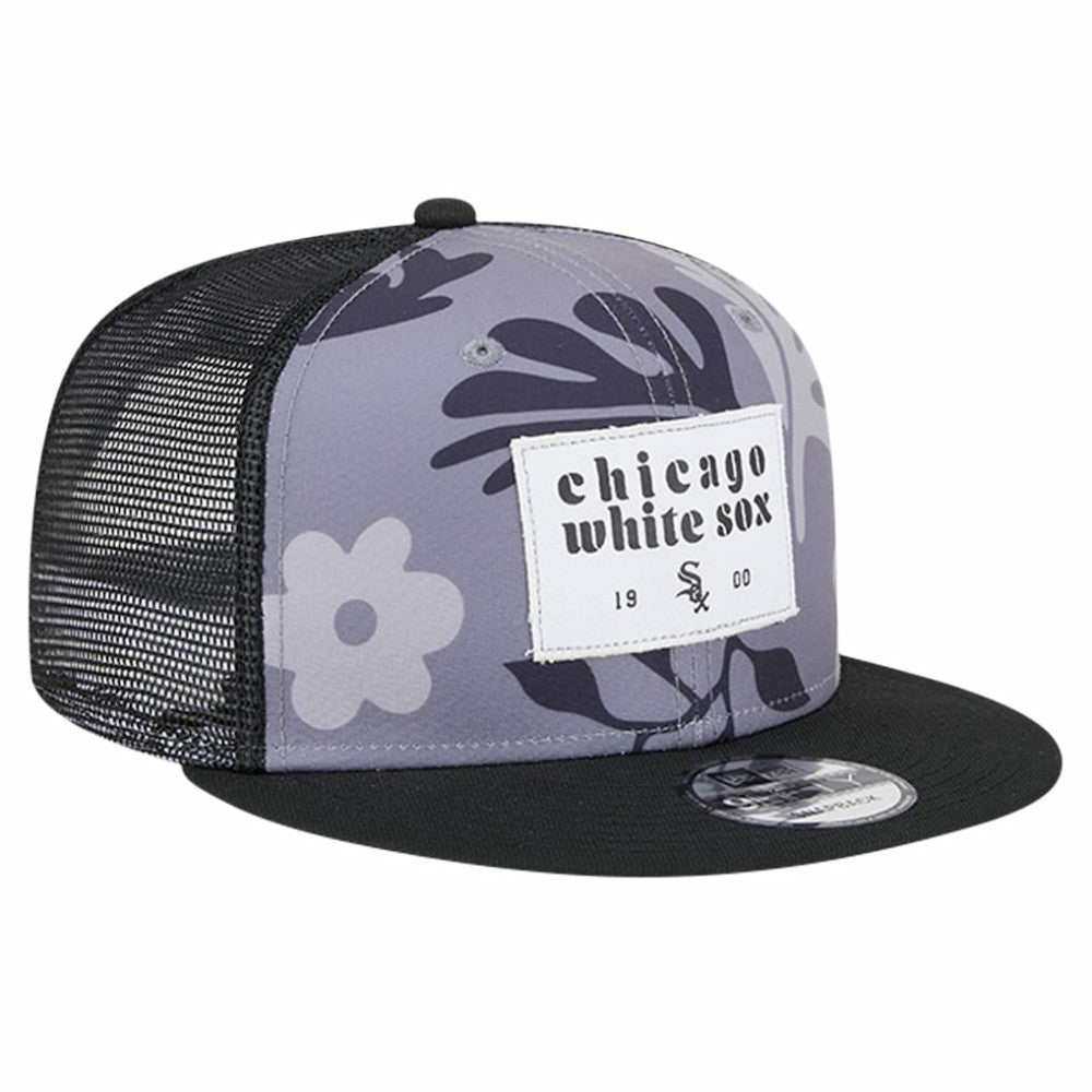 Black Chicago White Sox New Era Bikini Bottom Trucker 9FIFTY Snapback Hat