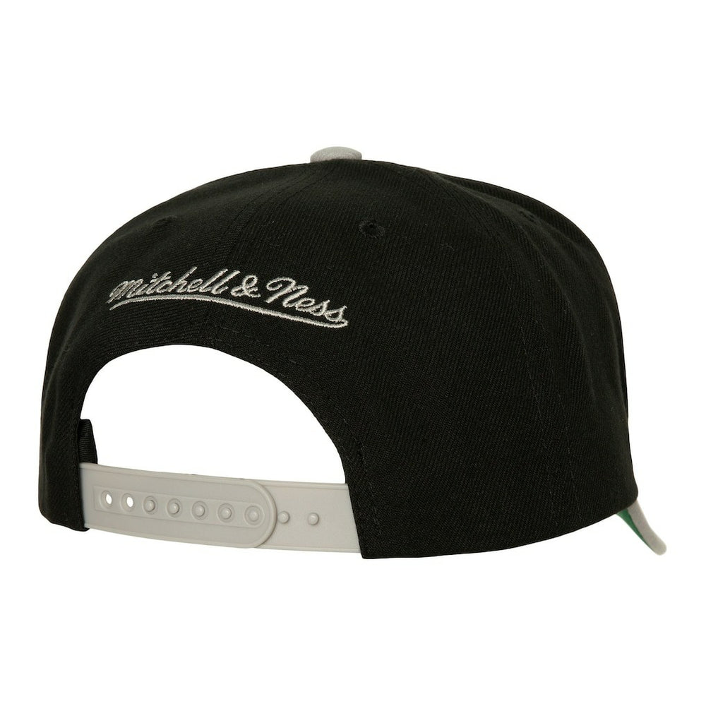 Mitchell & Ness Brooklyn Nets Soul XL Logo Pro Crown Snapback Hat