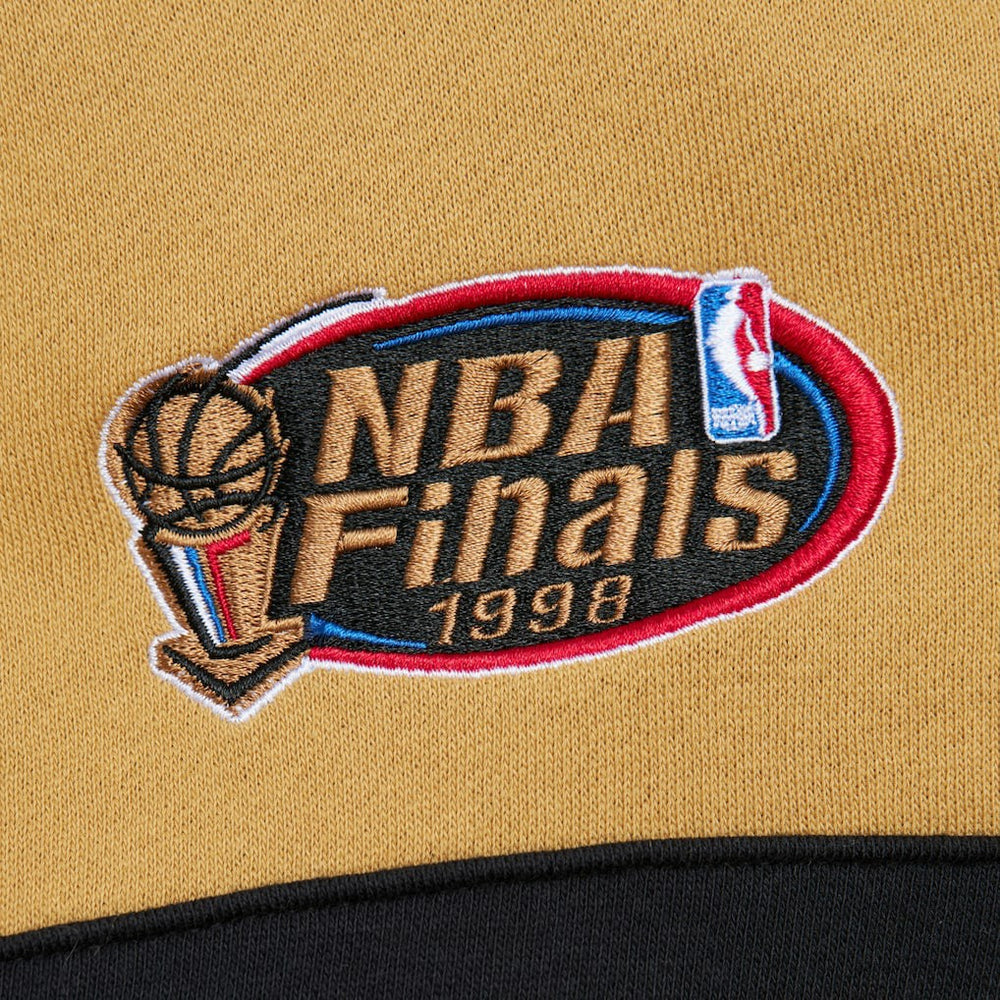 Mitchell & Ness Chicago Bulls Head Coach Pullover Hoodie