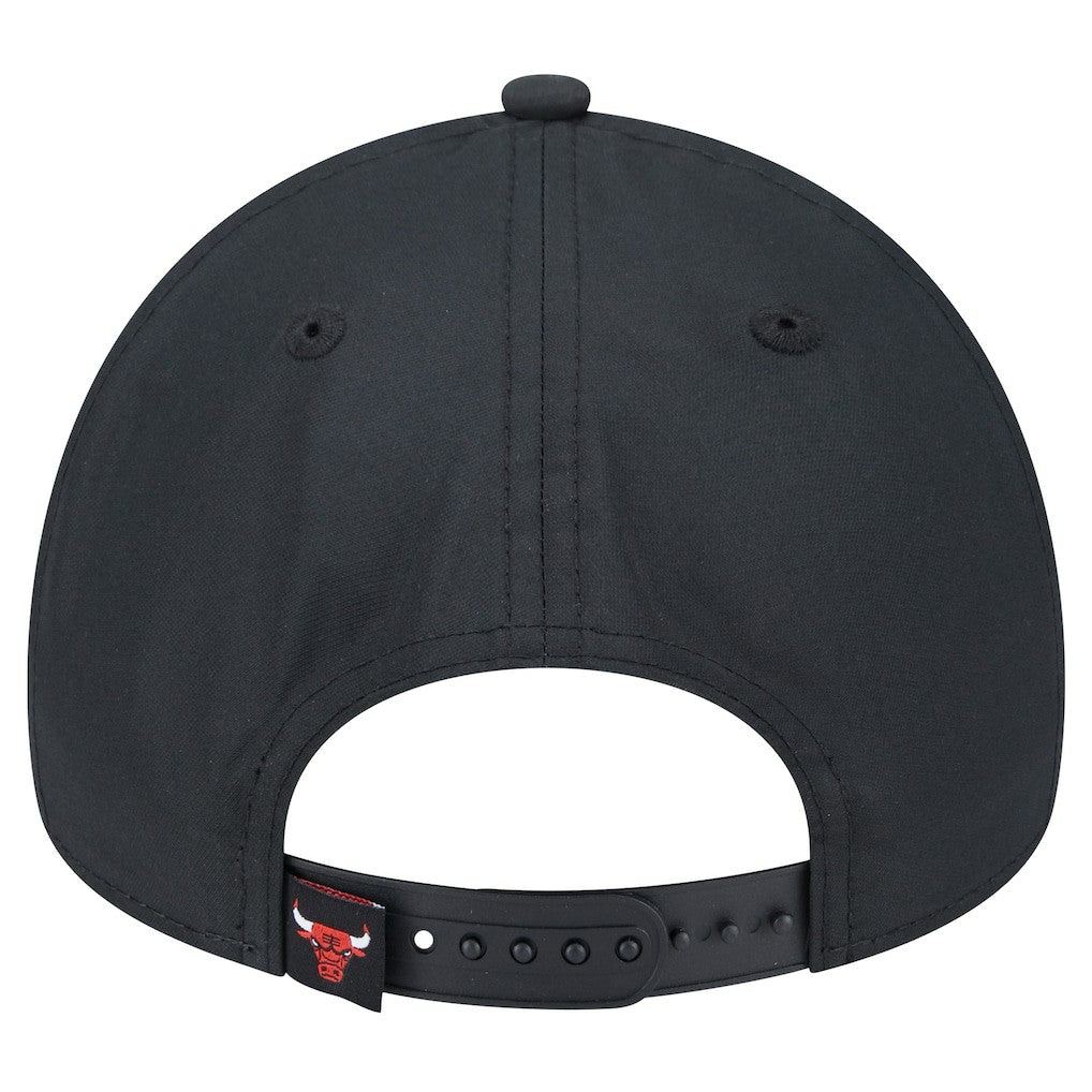 New Era  Chicago Bulls Black Throwback Gradient A-Frame 9FORTY Adjustable Hat