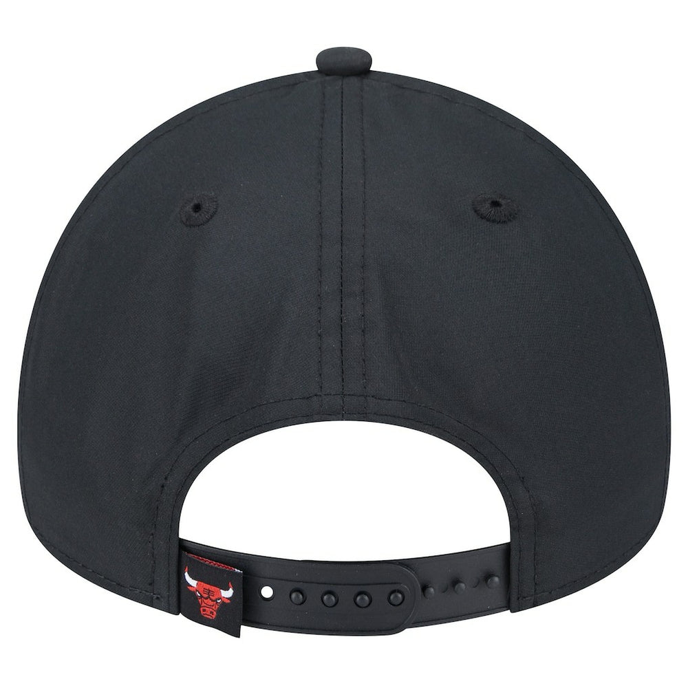 New Era  Chicago Bulls Black Throwback Gradient A-Frame 9FORTY Adjustable Hat