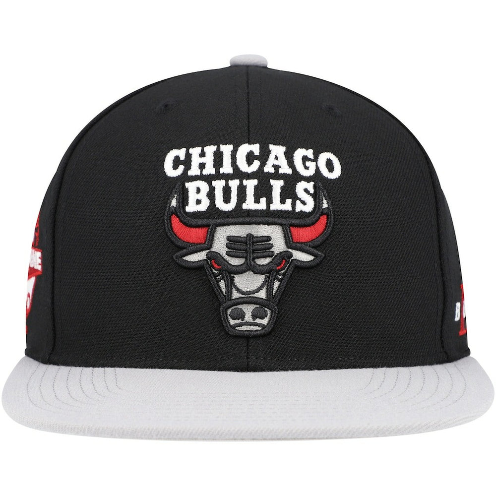 Mitchell & Ness Chicago Bulls Core Snapback Hat