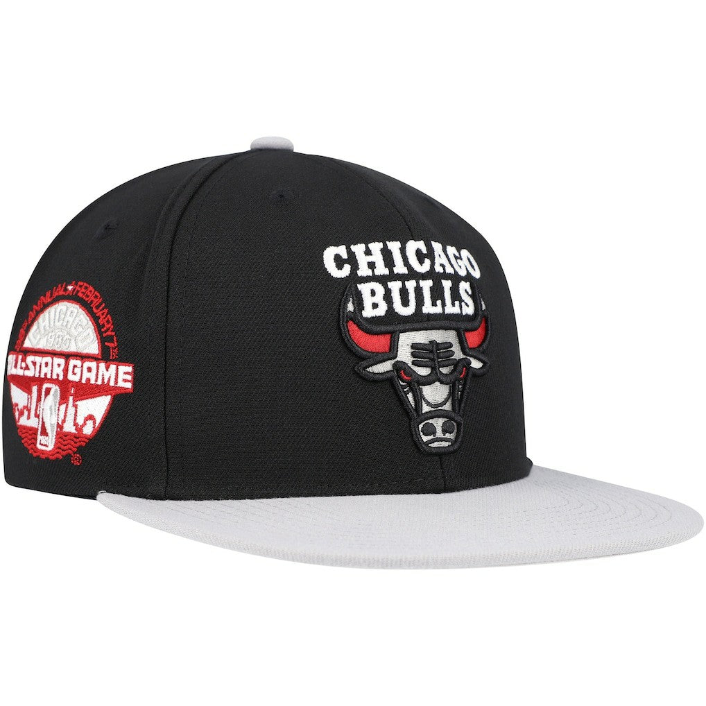 Mitchell & Ness Chicago Bulls Core Snapback Hat