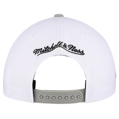 Mitchell & Ness Chicago Bulls Core Snapback Hat