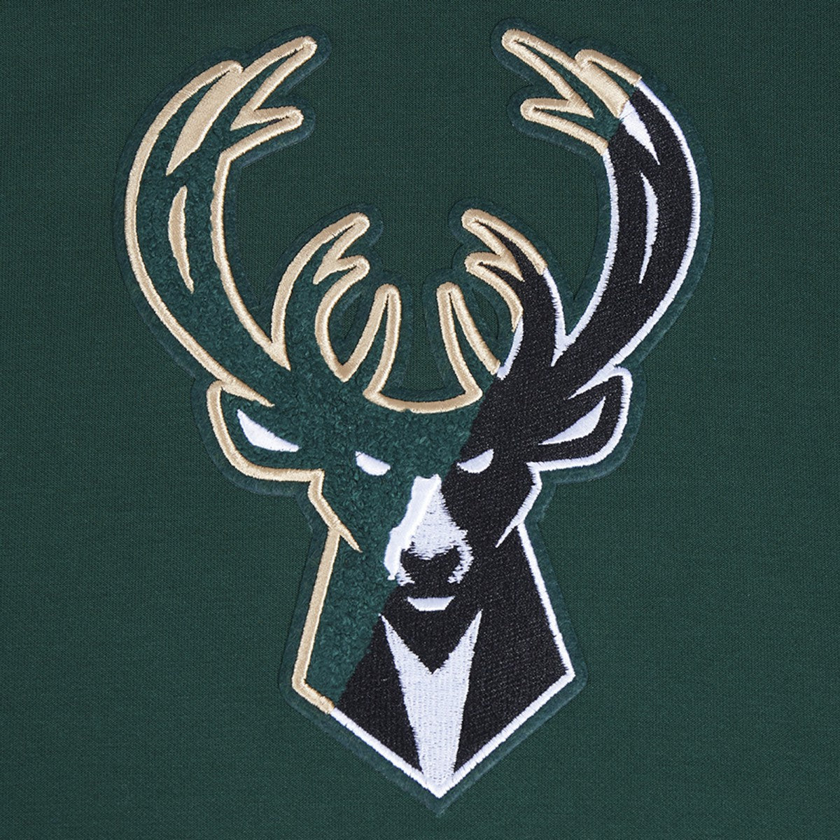 Milwaukee Bucks Pro Standard Split Logo Pullover Hoodie