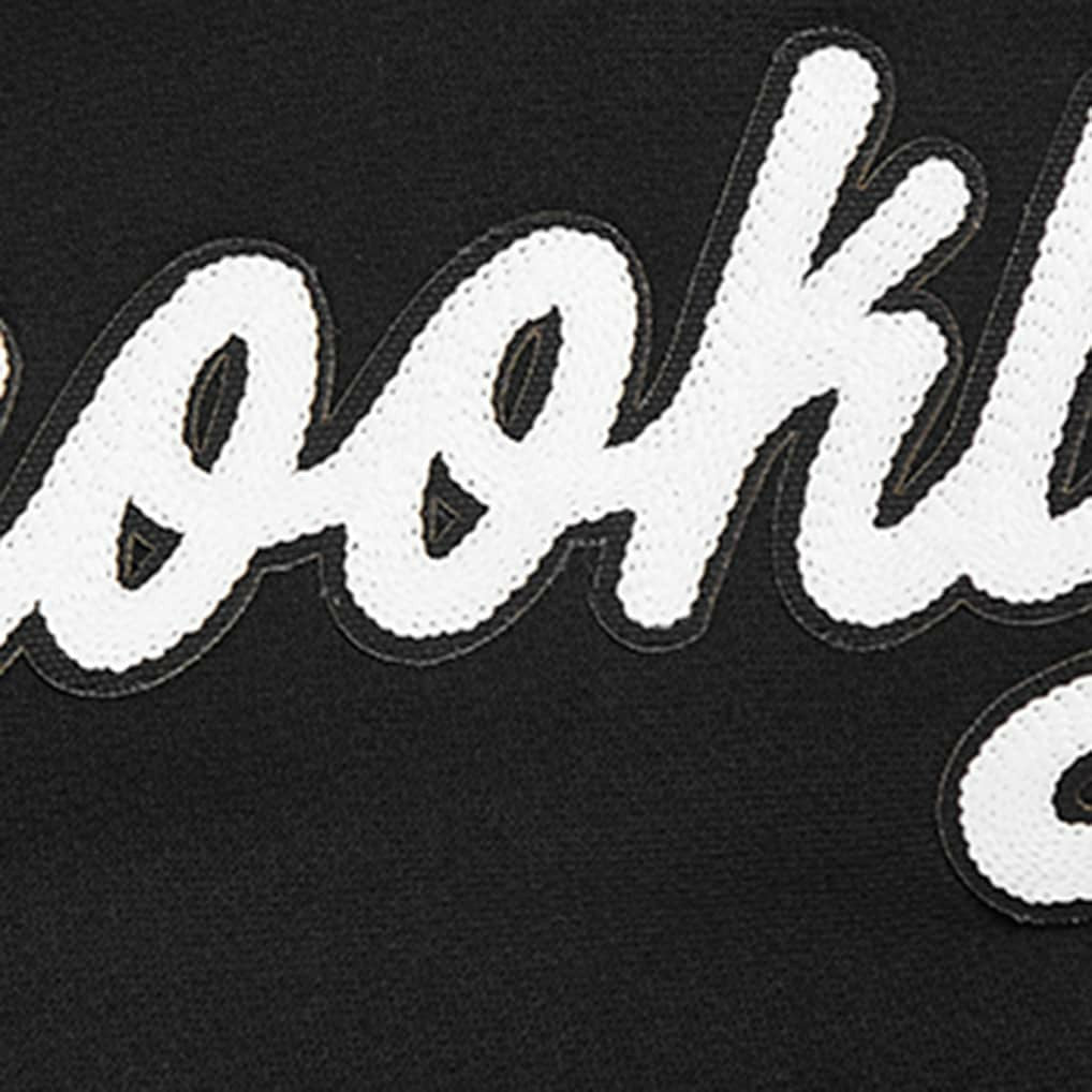 Brooklyn Nets Pro Standard Paint the City Drop Shoulder Sweatshirt