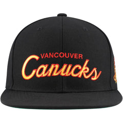 NHL Vancouver Canucks Mitchell & Ness Core Team Script 2.0 Snapback Hat