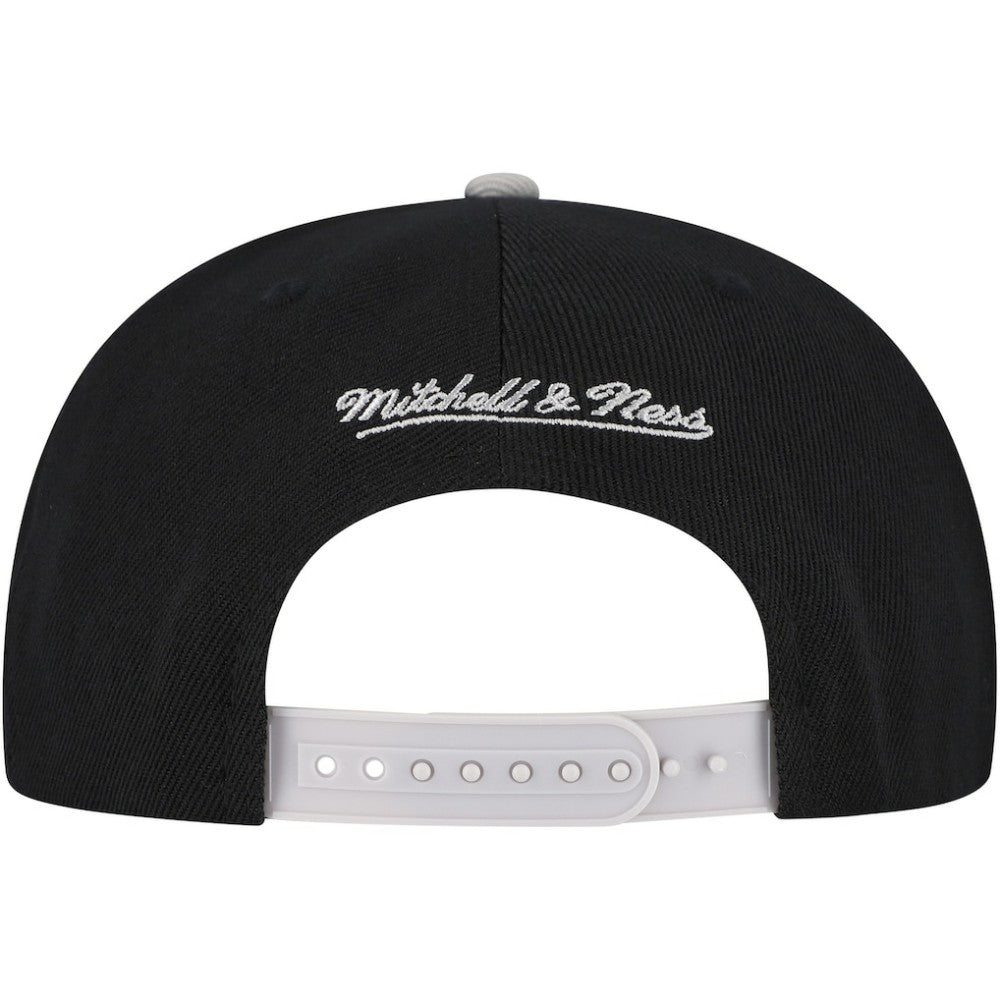 Black Chicago White Sox Mitchell & Ness Rise Up Snapback Hat