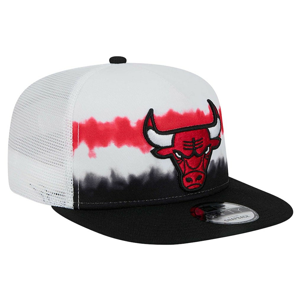 New Era Chicago Bulls Dip-Dye 9FIFTY A-Frame Trucker Snapback Hat