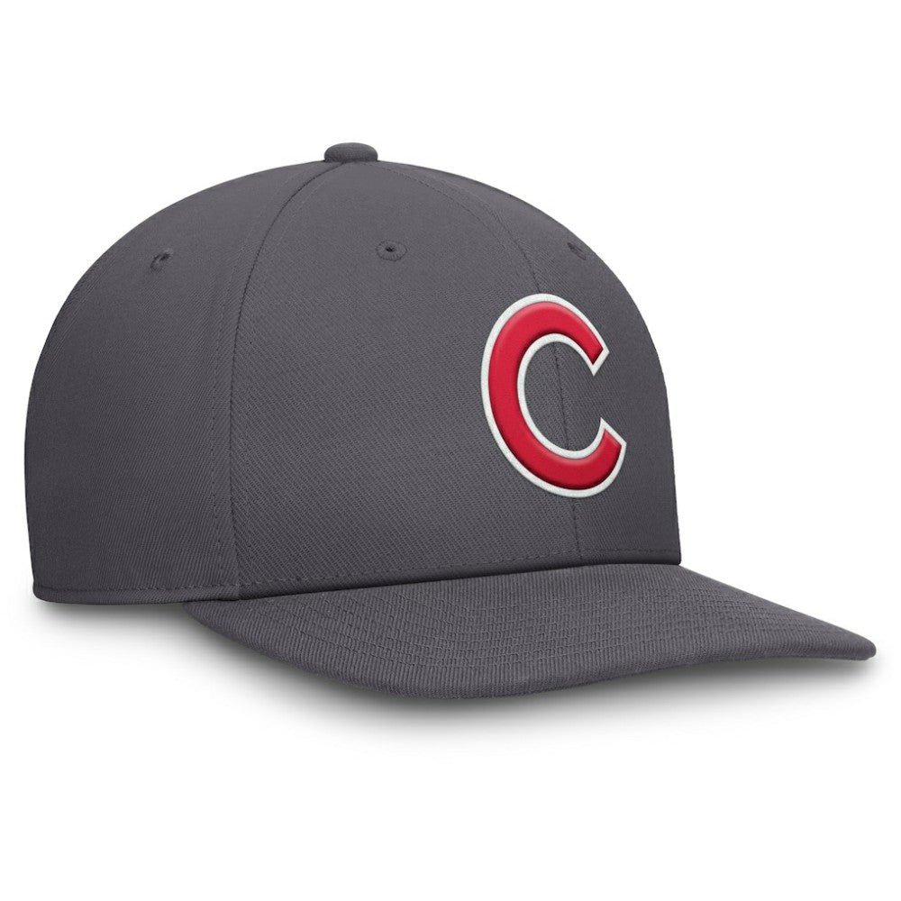 Gray Chicago Cubs Nike Pro Performance Snapback Hat