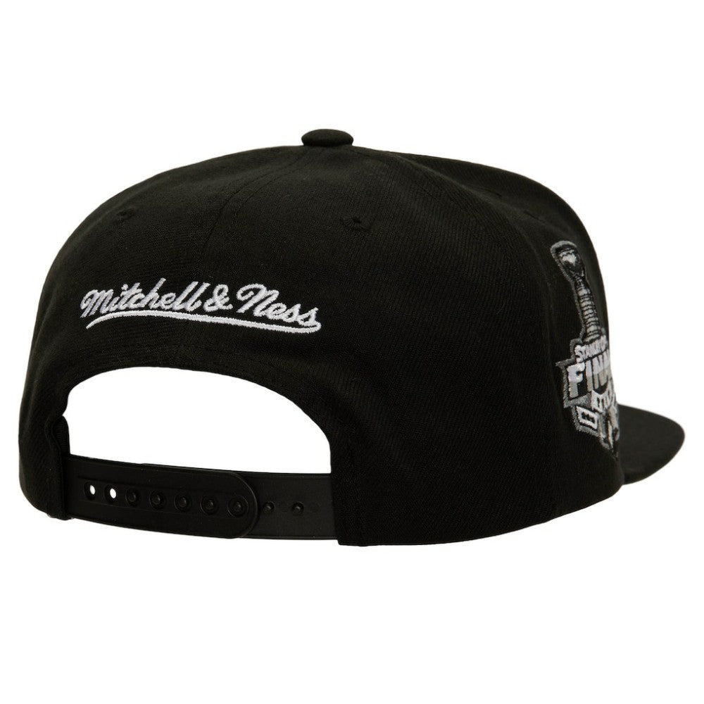 NHL Los Angeles Kings Mitchell & Ness Core Top Spot Snapback Hat