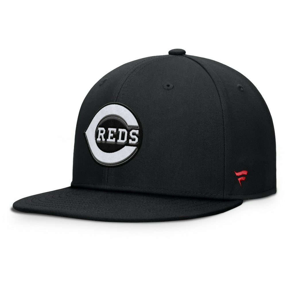 Black Cincinnati Reds Fanatics Walk-Off Bullpen Snapback Hat