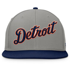 Gray/Navy Detroit Tigers Fanatics Clubhouse Dugout Fitted Hat