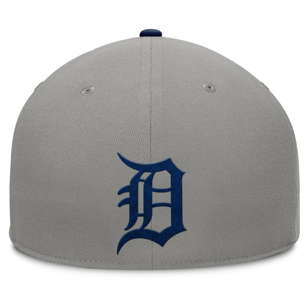Gray/Navy Detroit Tigers Fanatics Clubhouse Dugout Fitted Hat