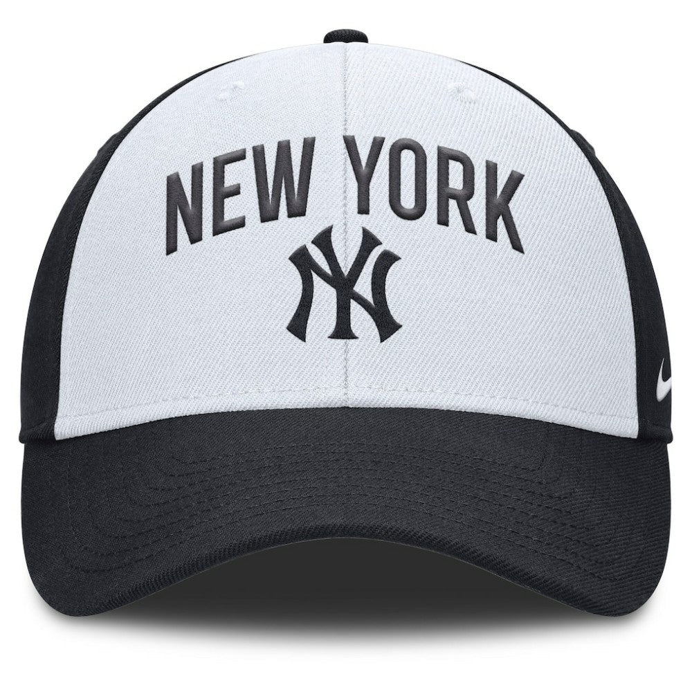 White/Navy New York Yankees Nike Club Performance Adjustable Hat