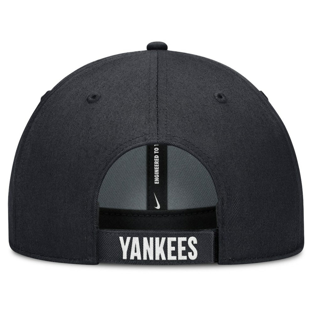 White/Navy New York Yankees Nike Club Performance Adjustable Hat