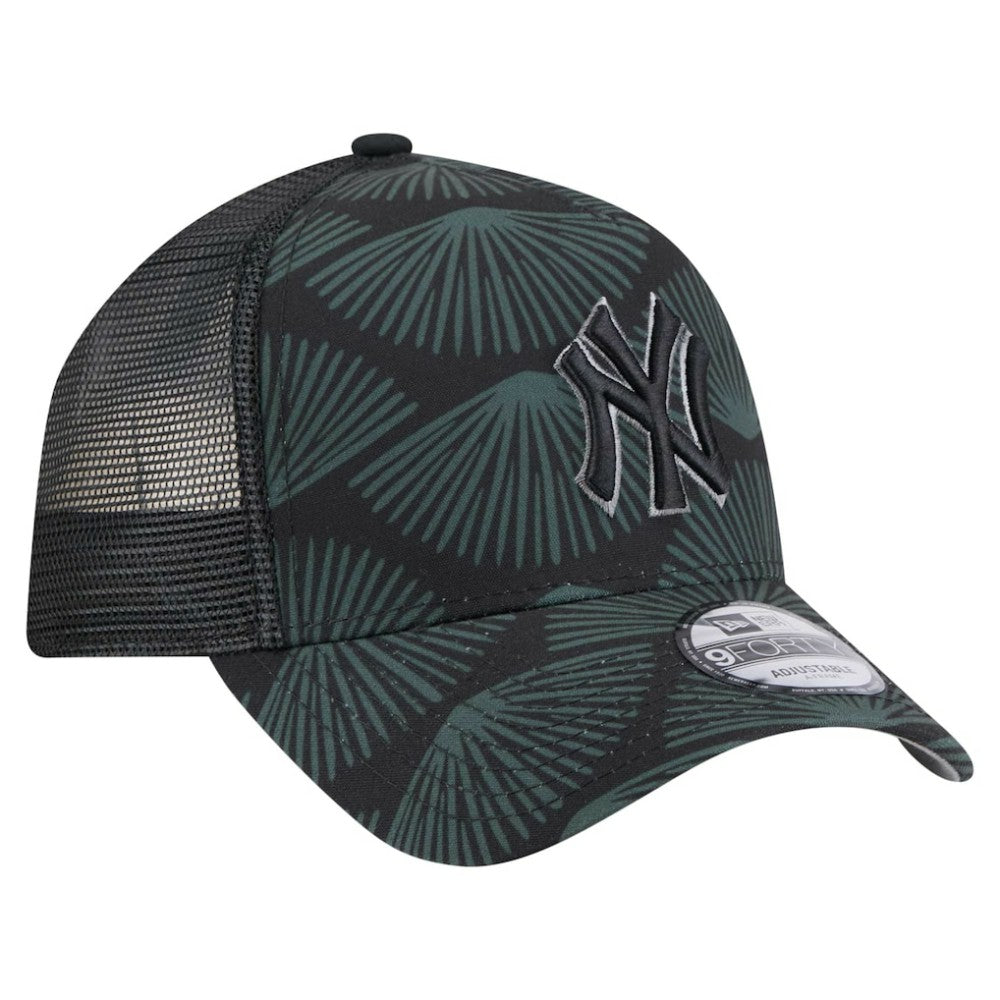 Black New York Yankees New Era 9FORTY A-Frame Trucker Adjustable Hat