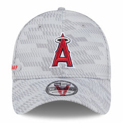 Gray Los Angeles Angels New Era 2025 MLB Clubhouse 39THIRTY Flex Hat