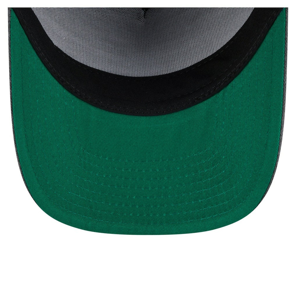 New Era Chicago Bulls Throwback Washed Pre-Curved 9FIFTY Snapback Hat