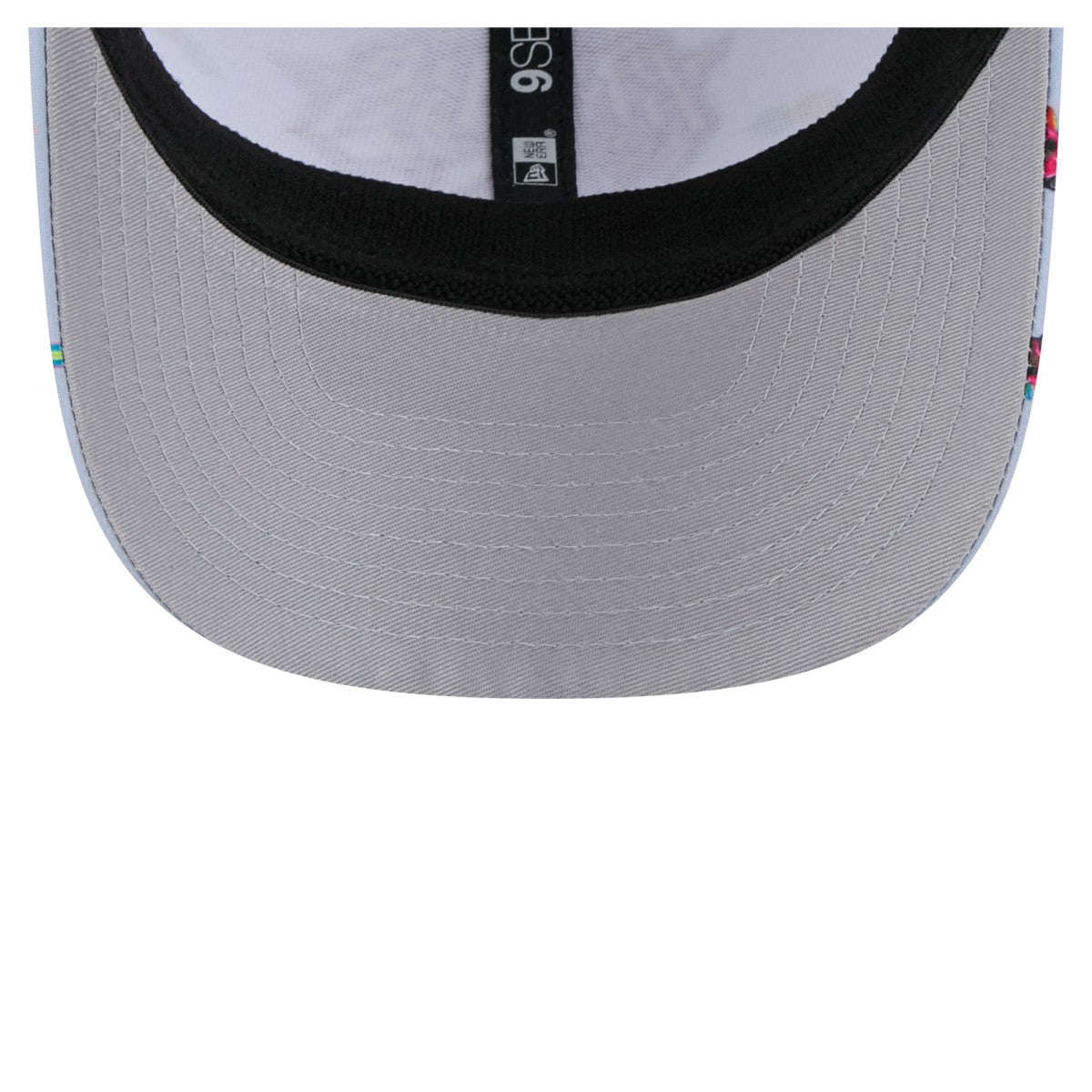 New Era New York Knicks Adventure Aloha Pattern 9SEVENTY Stretch-Snap Hat