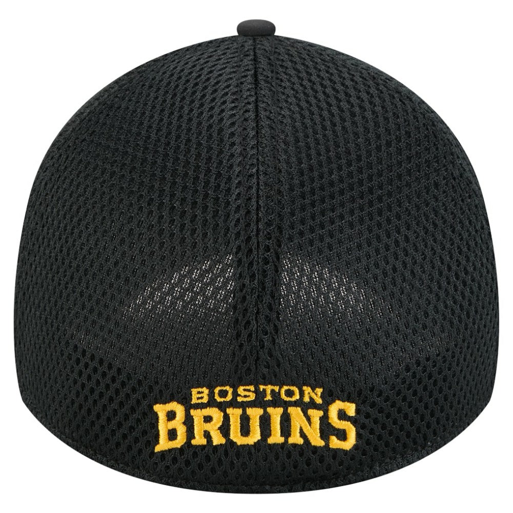 NHL Boston Bruins New Era Linear Featherweight 39THIRTY Flex Hat