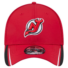 NHL New Jersey Devils New Era Linear Featherweight 39THIRTY Flex Hat