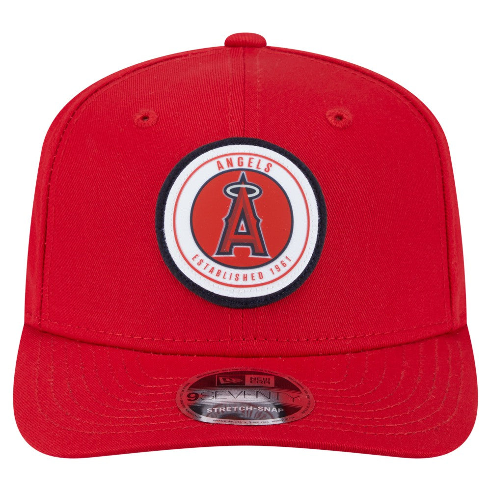 Red Los Angeles Angels New Era Circle Patch 9SEVENTY Stretch-Snap Hat