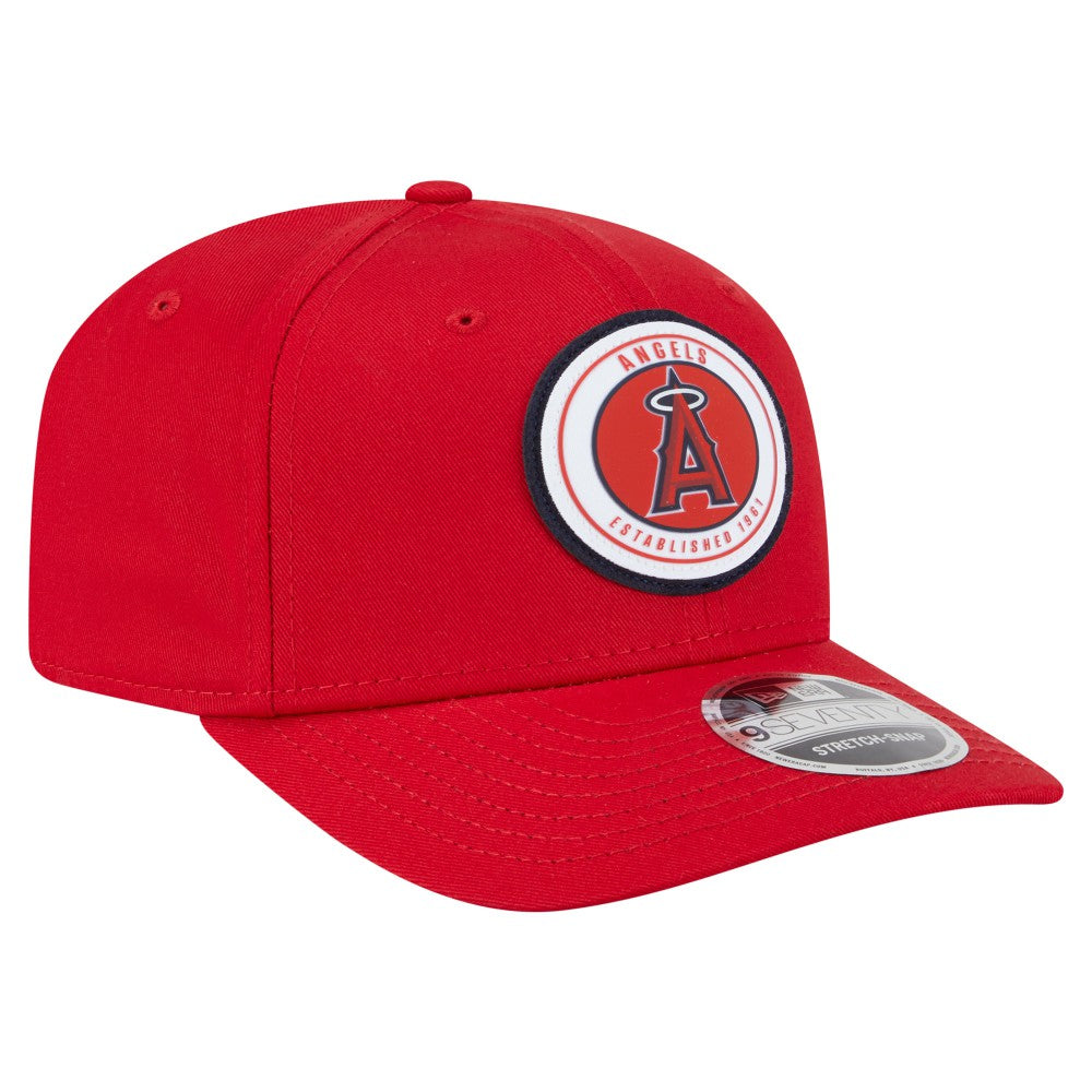 Red Los Angeles Angels New Era Circle Patch 9SEVENTY Stretch-Snap Hat