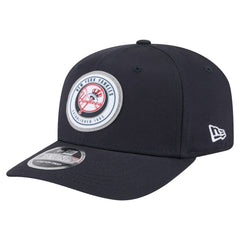 Navy New York Yankees New Era Circle Patch 9SEVENTY Stretch-Snap Hat