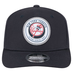 Navy New York Yankees New Era Circle Patch 9SEVENTY Stretch-Snap Hat