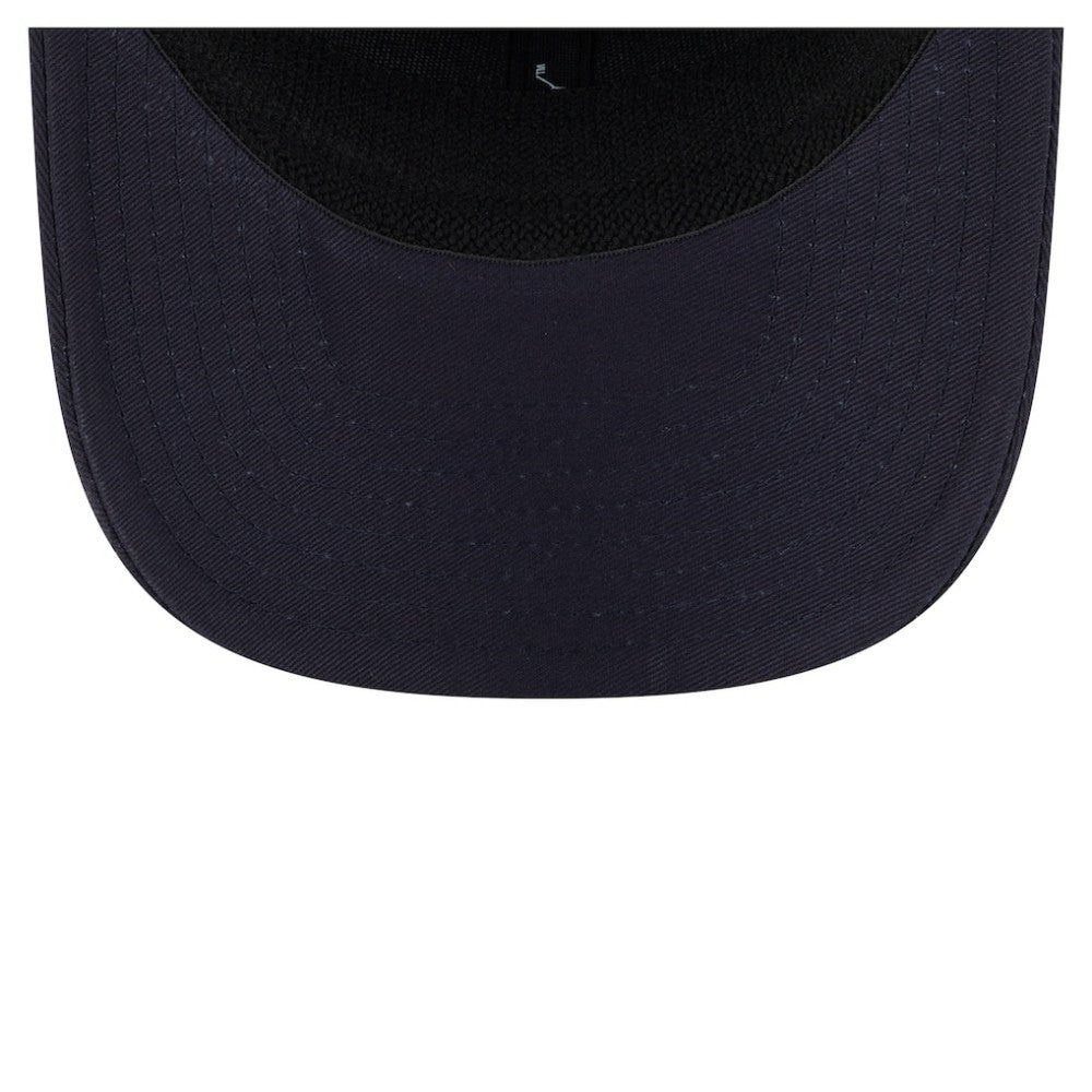 Navy Boston Red Sox New Era Circle Patch 9SEVENTY Stretch-Snap Hat