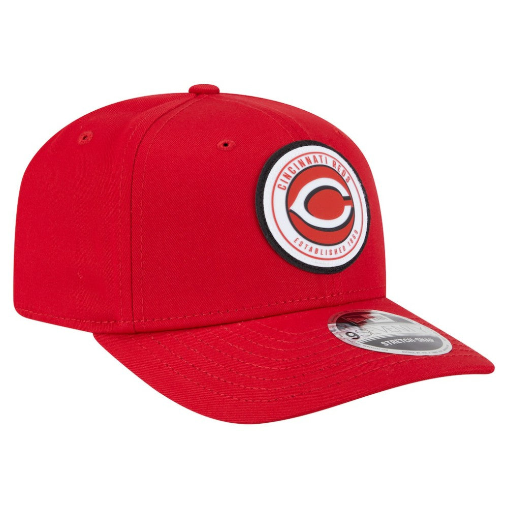 Red Cincinnati Reds New Era Circle Patch 9SEVENTY Stretch-Snap Hat