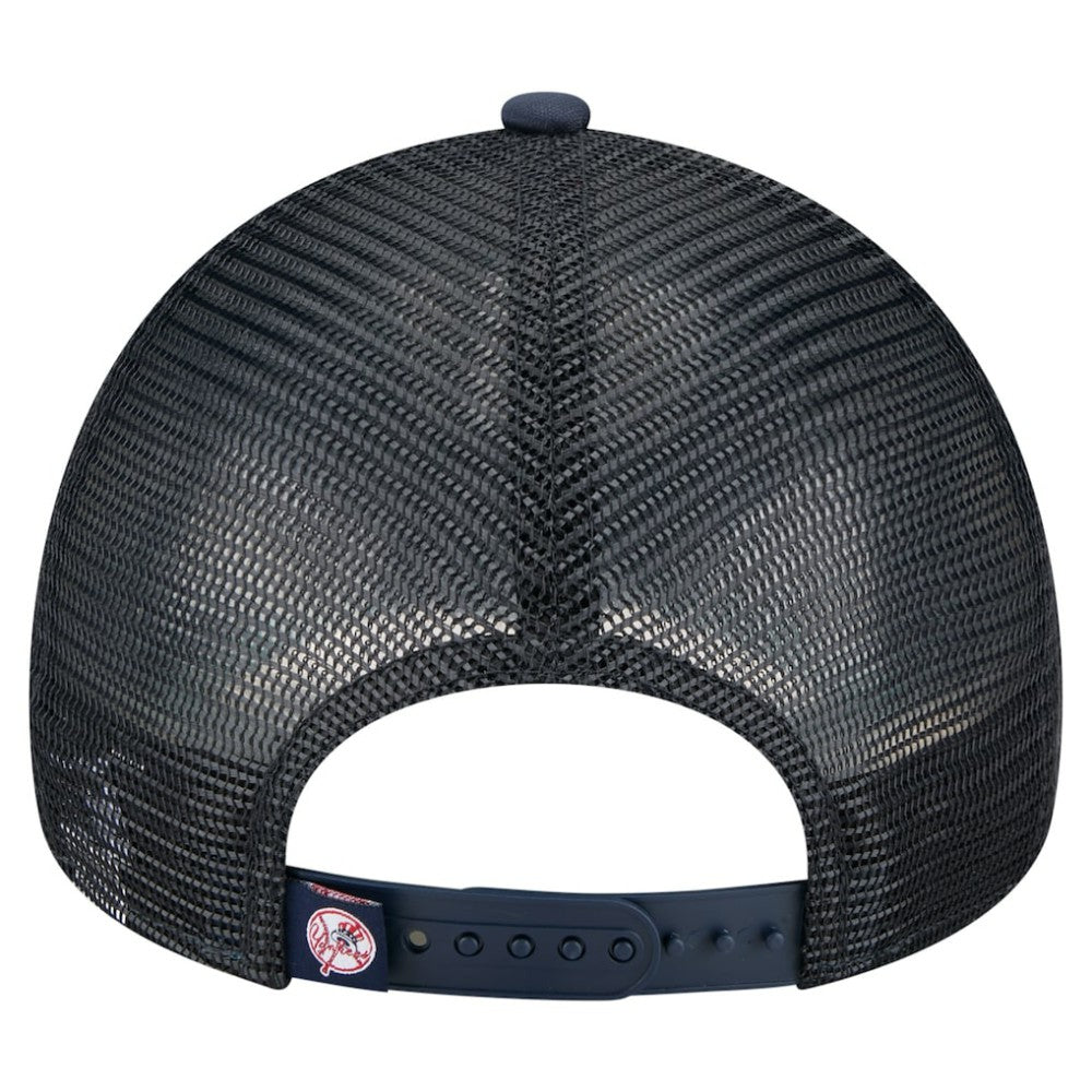 Navy New York Yankees New Era Distressed 9FORTY A-Frame Adjustable Trucker Hat