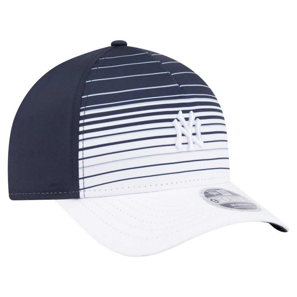 Navy New York Yankees New Era Gradient 9FORTY M-Crown Adjustable Hat